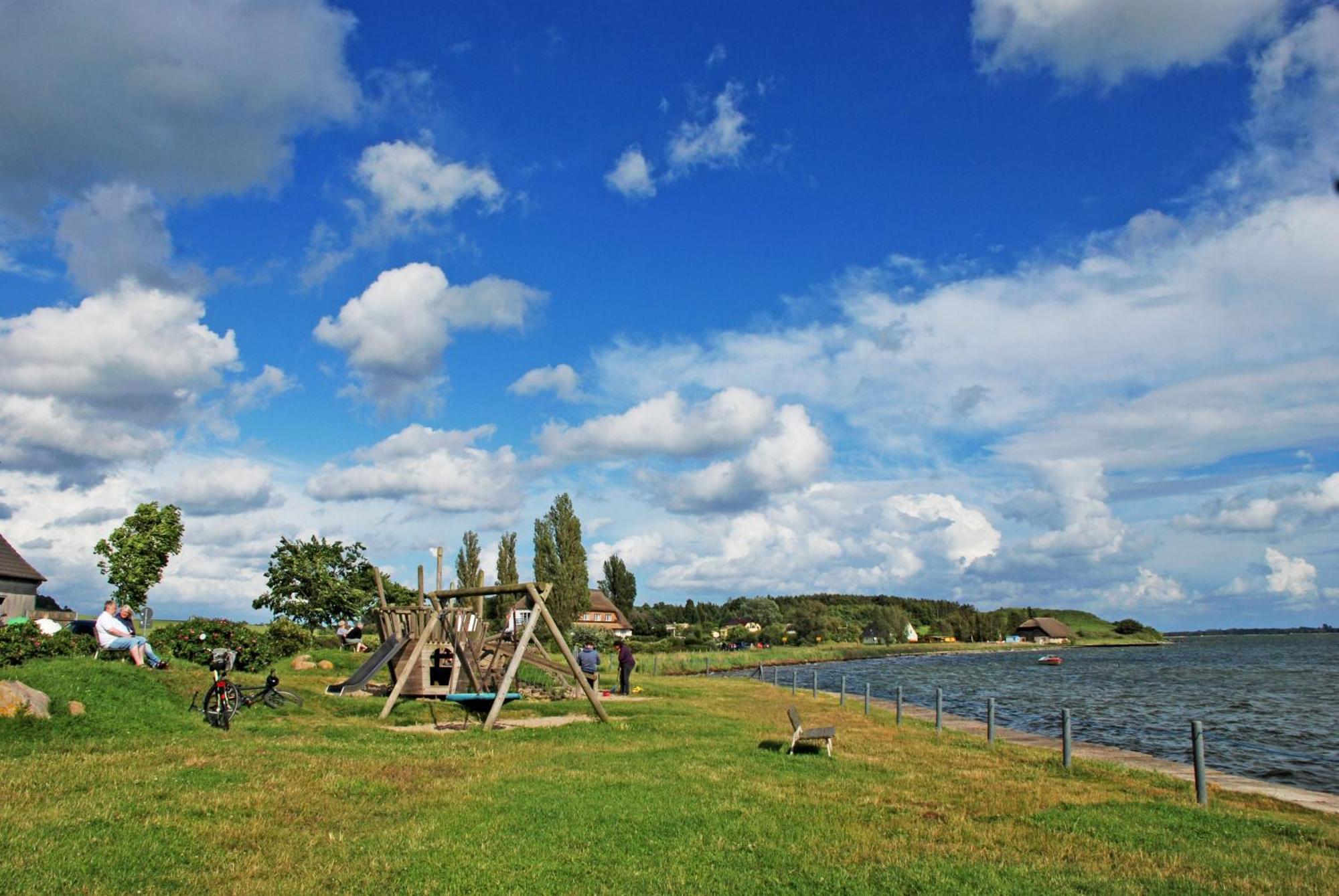 Ferienwohnungen An Der Hagenschen Middelhagen Exteriér fotografie